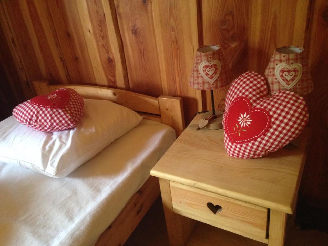 Chalet Spa Le Royal Nathalie Mn La Rouge La Bresse Exterior photo